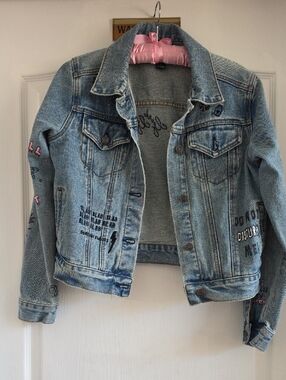 Forever 21 Light Blue Denim Jacket with Pink Lining Jeans